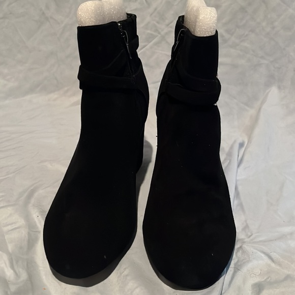 Bella Vita Arlette Bootie Size 11 Women’s - Picture 2 of 3